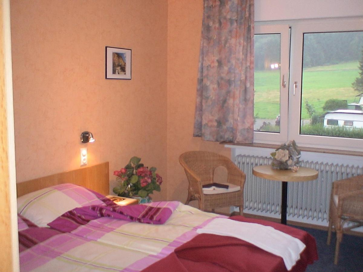 Landgasthof Bergische Rhon Hotel Lindlar Room photo